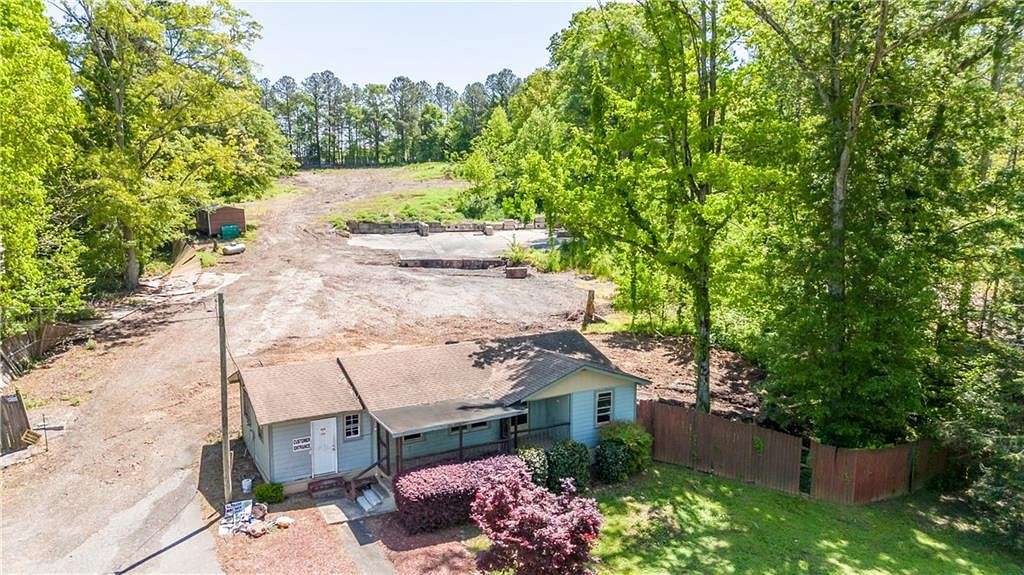 2.93 Acres of Improved Commercial Land for Sale in Woodstock, Georgia