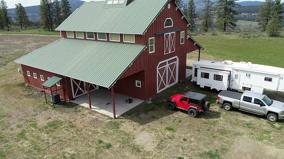 21.29 Acres of Agricultural Land with Home for Sale in Davenport, Washington