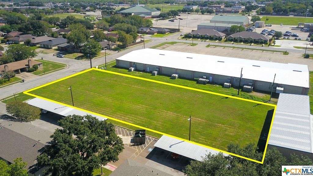 0.75 Acres of Commercial Land for Sale in Victoria, Texas