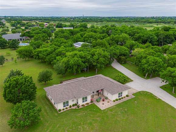 2 Acres of Residential Land with Home for Sale in Midlothian, Texas