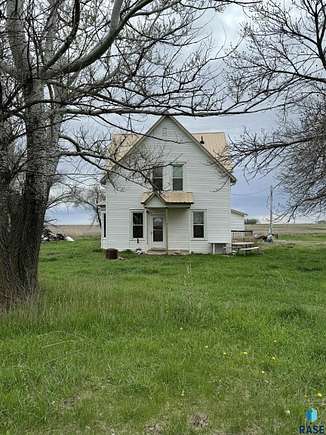 21 Acres of Land with Home for Sale in Hurley, South Dakota