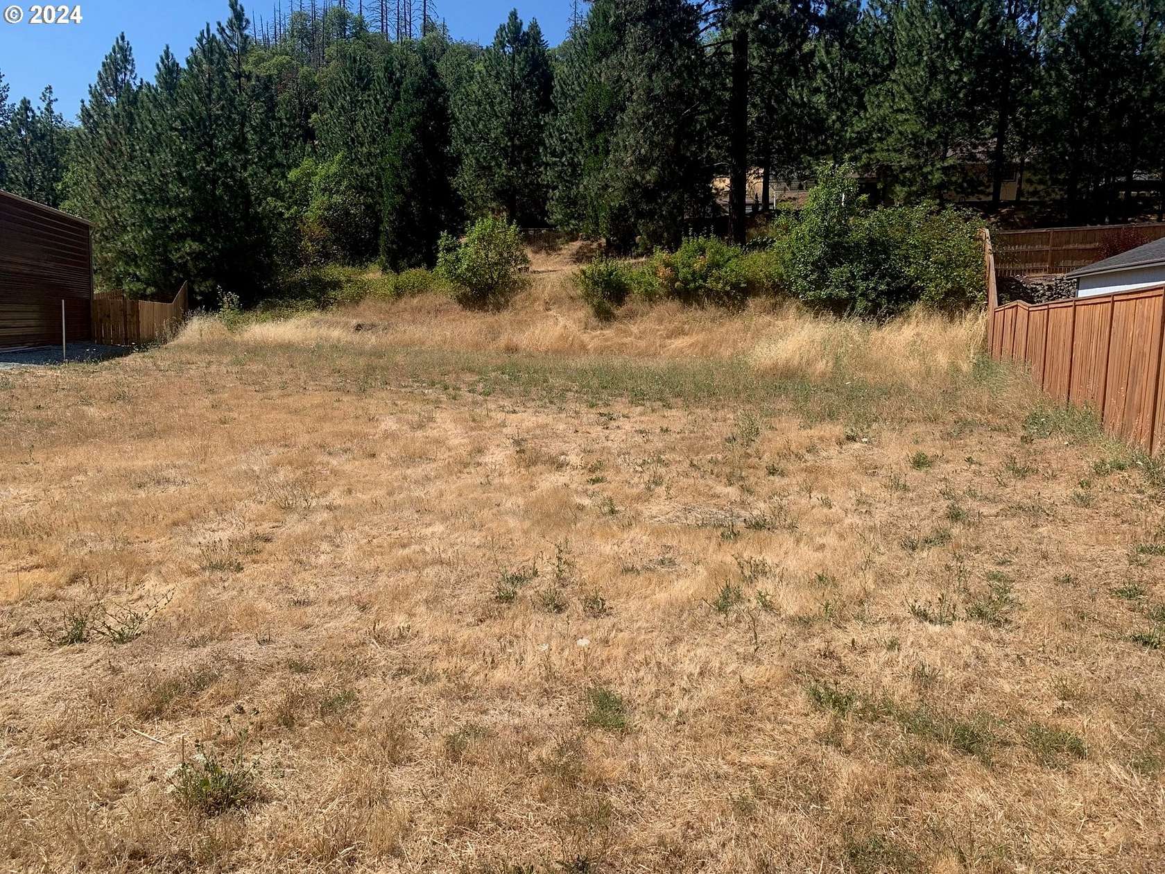 0.26 Acres of Residential Land for Sale in Canyonville, Oregon