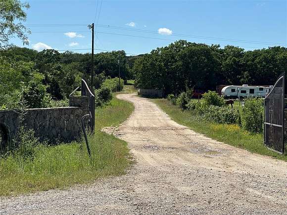 2 Acres of Land for Sale in Glen Rose, Texas