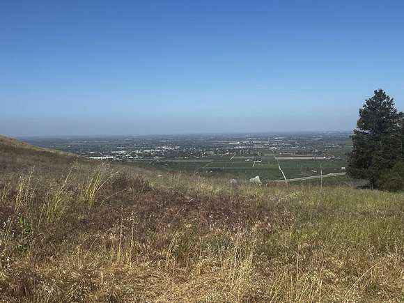 1.1 Acres of Residential Land for Sale in Exeter, California