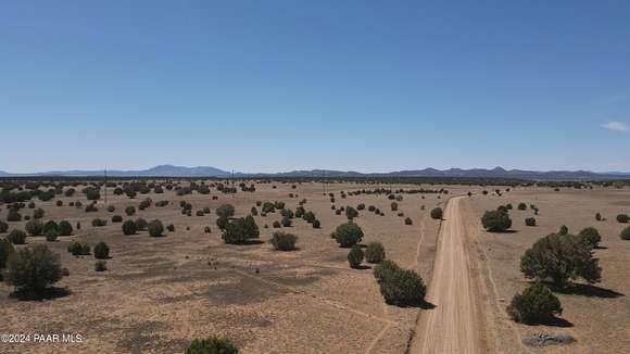 136 Acres of Land for Sale in Paulden, Arizona