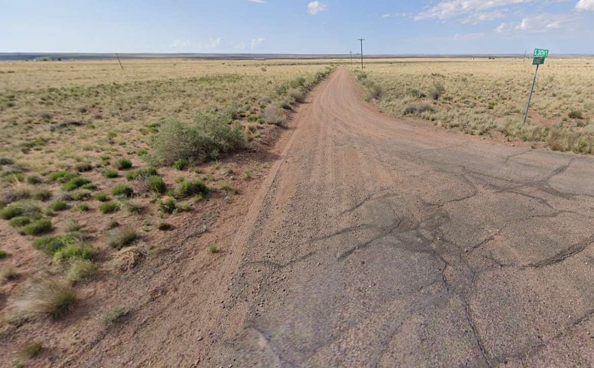1.3 Acres of Residential Land for Sale in Holbrook, Arizona