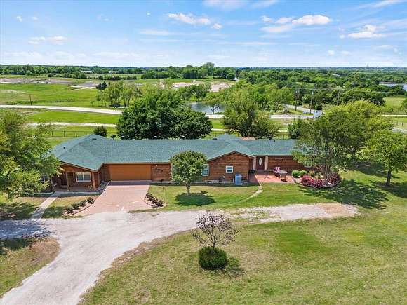 7.781 Acres of Land with Home for Sale in Rockwall, Texas
