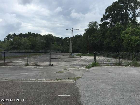2.3 Acres of Commercial Land for Lease in Jacksonville, Florida