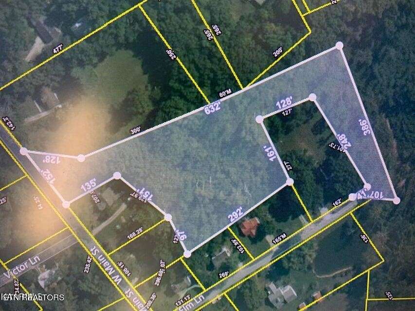 3 Acres of Land for Sale in Pleasant Hill, Tennessee