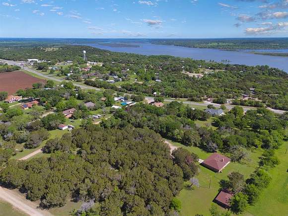 5 Acres of Residential Land with Home for Sale in Morgan, Texas