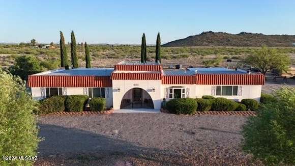 5 Acres of Residential Land with Home for Sale in Willcox, Arizona
