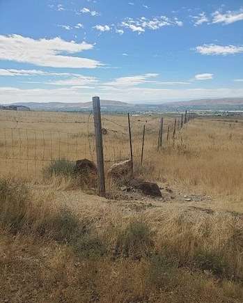 7.5 Acres of Land for Sale in Yakima, Washington