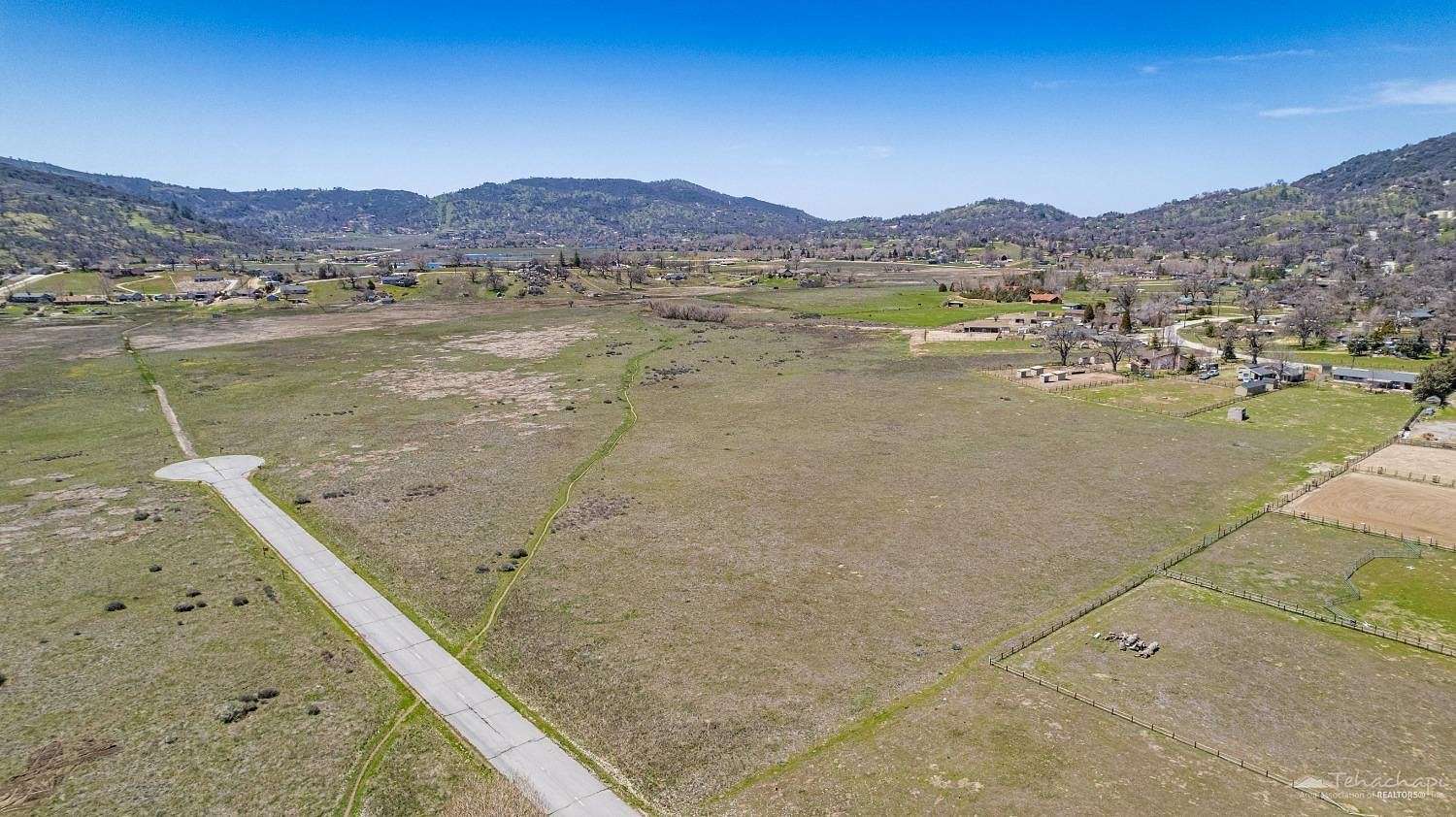 20.04 Acres of Agricultural Land for Sale in Tehachapi, California