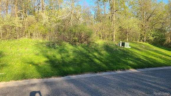 2 Acres of Residential Land for Sale in Oxford, Michigan