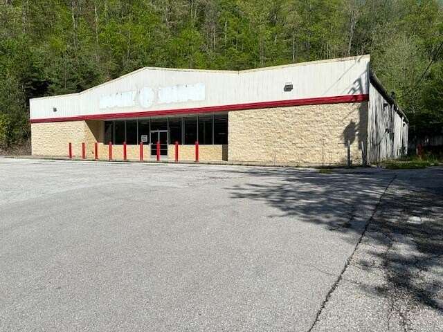 5.69 Acres of Commercial Land for Sale in McKee, Kentucky