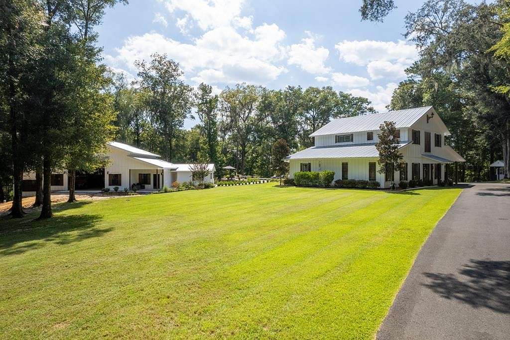 15.1 Acres of Land with Home for Sale in Hahira, Georgia