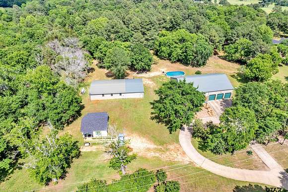 10 Acres of Recreational Land with Home for Sale in Jacksonville, Texas
