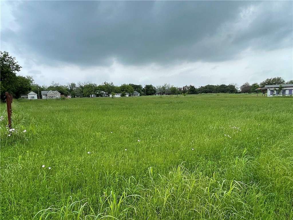 1.1 Acres of Residential Land for Sale in Mart, Texas