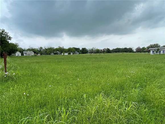 1.1 Acres of Residential Land for Sale in Mart, Texas