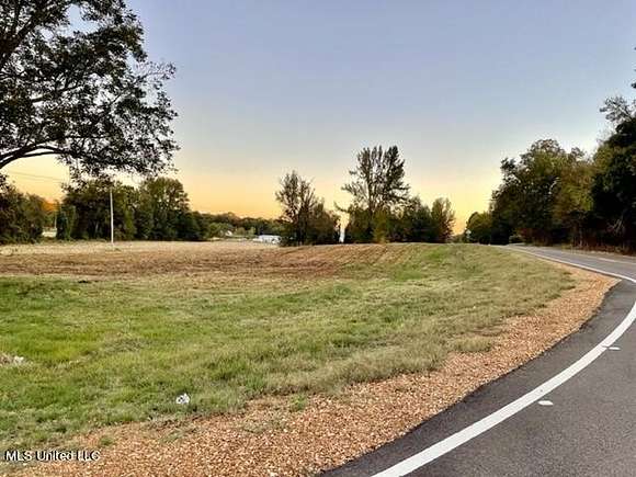 4.27 Acres of Commercial Land for Sale in Coldwater, Mississippi