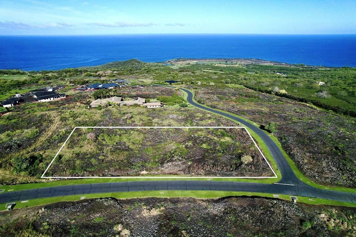 1.586 Acres of Residential Land for Sale in Kealakekua, Hawaii