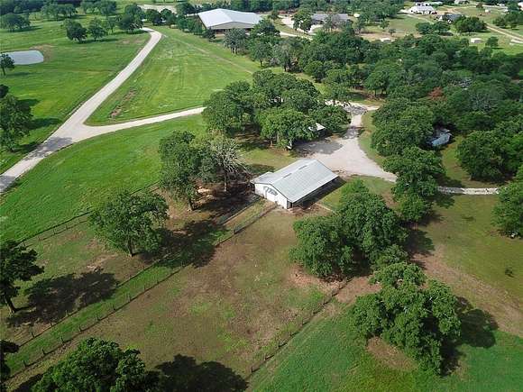 15 Acres of Land with Home for Sale in Collinsville, Texas