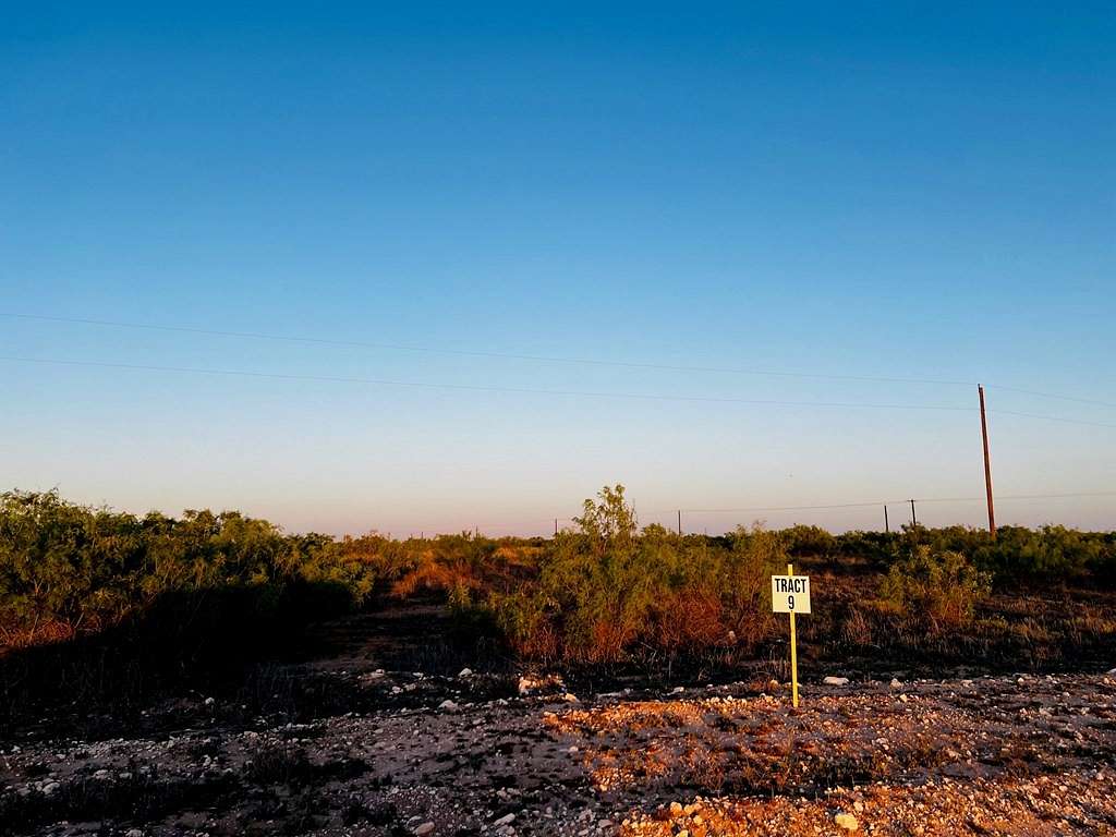 17 Acres of Land for Sale in Seminole, Texas