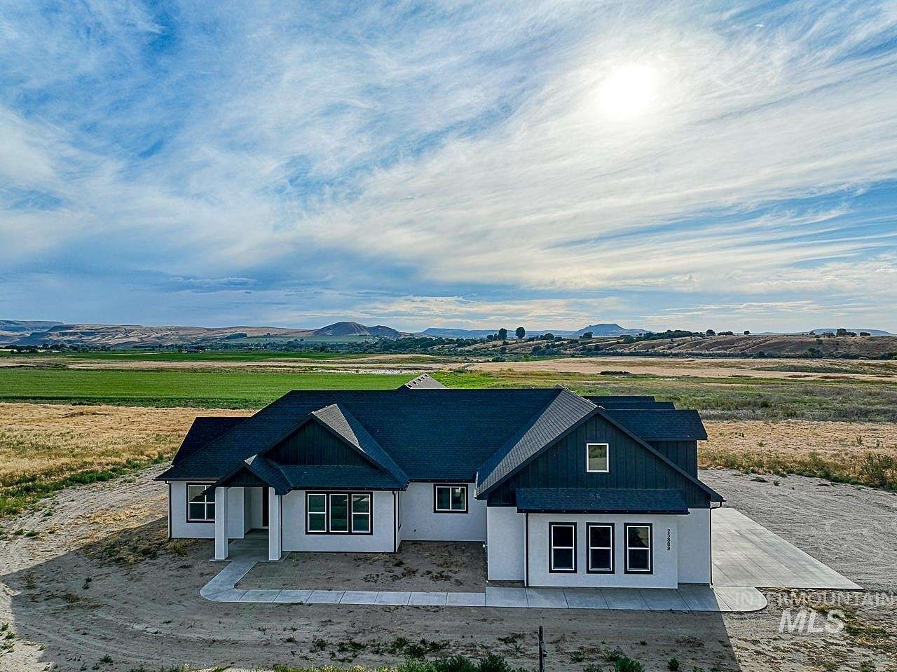 2.09 Acres of Residential Land with Home for Sale in Parma, Idaho