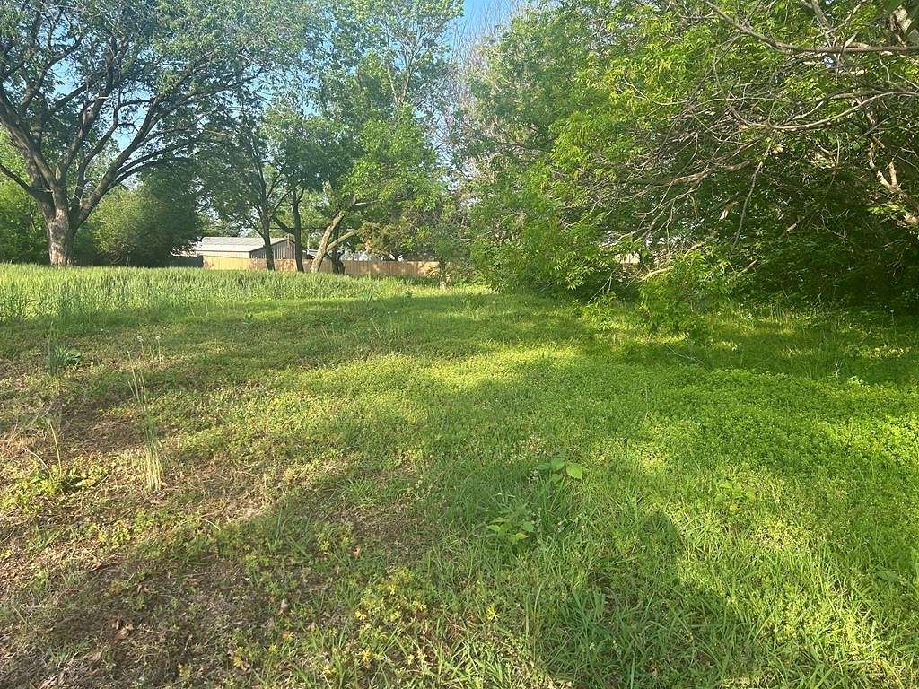 0.32 Acres of Residential Land for Sale in Coffeyville, Kansas