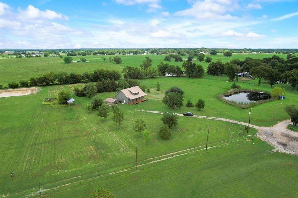 2.5 Acres of Residential Land with Home for Sale in Emory, Texas