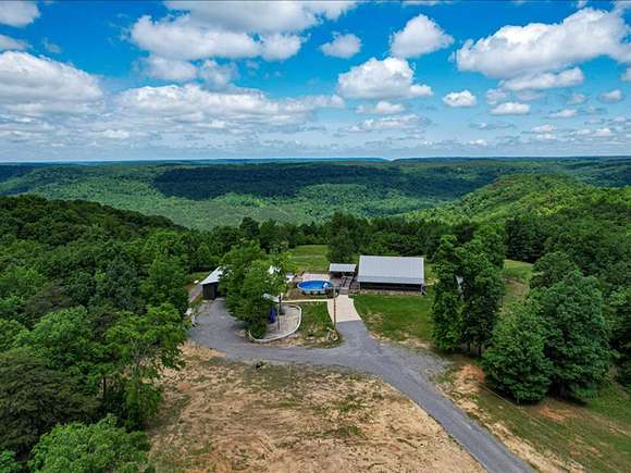 20 Acres of Land with Home for Sale in South Pittsburg, Tennessee