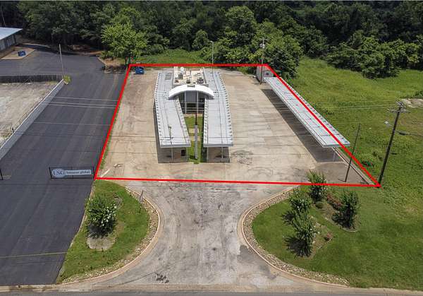 0.56 Acres of Commercial Land for Sale in Henderson, Texas