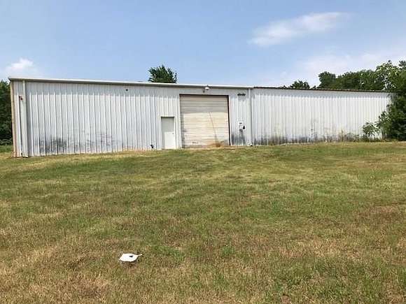 7 Acres of Improved Commercial Land for Sale in Palestine, Texas