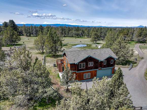 19.5 Acres of Land with Home for Sale in Bend, Oregon