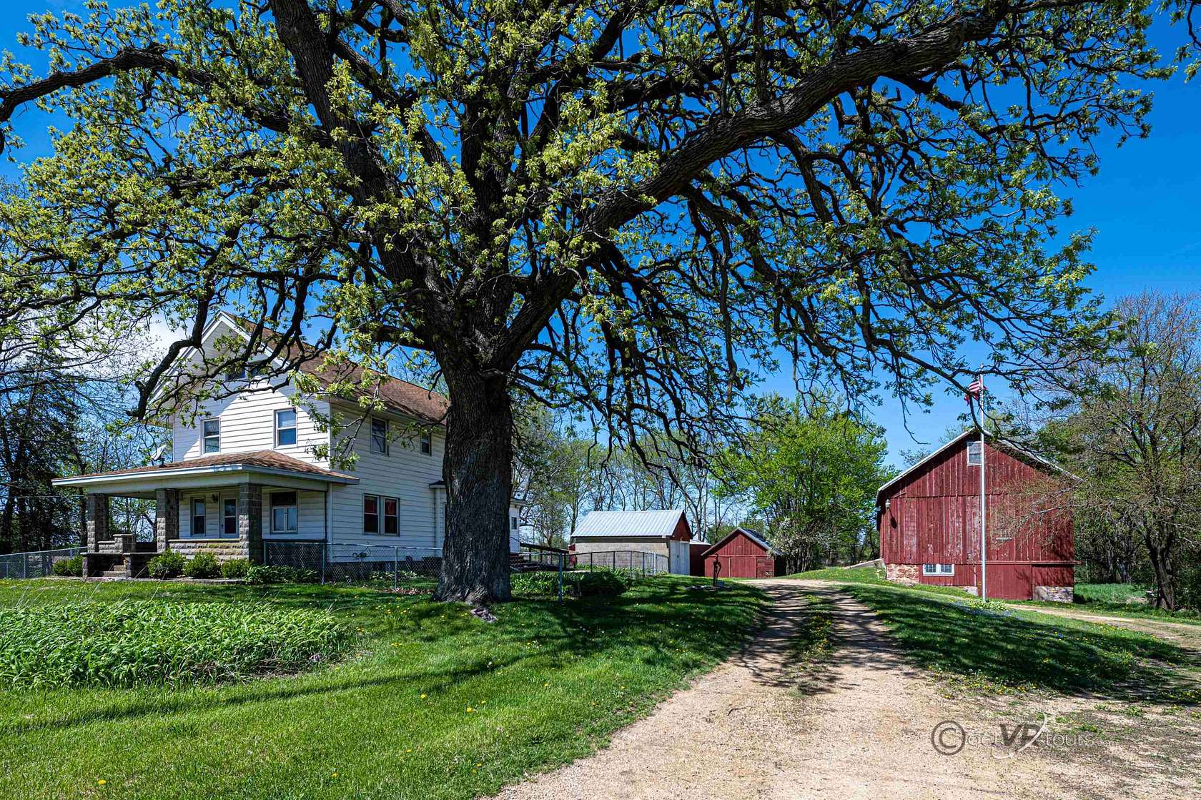 5.25 Acres of Residential Land with Home for Sale in Freeport, Illinois