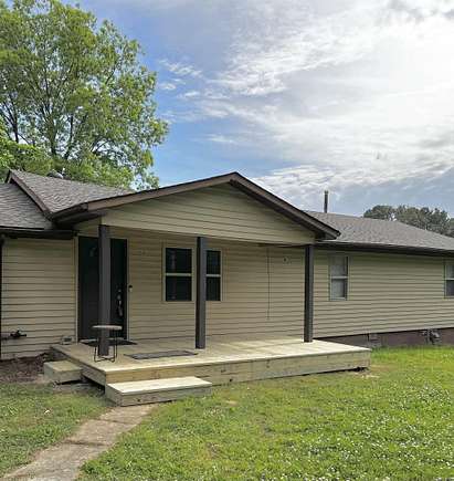 3 Acres of Residential Land with Home for Sale in Jonesboro, Arkansas