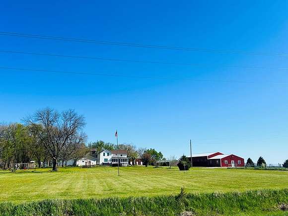 7 Acres of Residential Land with Home for Sale in Humboldt, Iowa