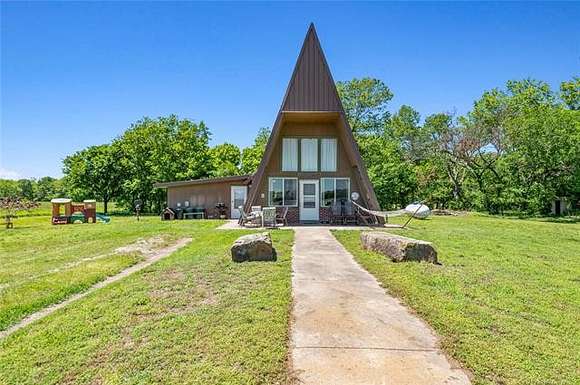 2.5 Acres of Residential Land with Home for Sale in Lenapah, Oklahoma