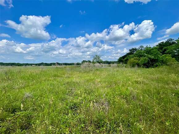 2 Acres of Residential Land for Sale in Wills Point, Texas