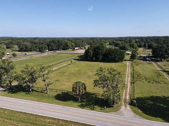 3 Acres of Residential Land with Home for Sale in Reddick, Florida