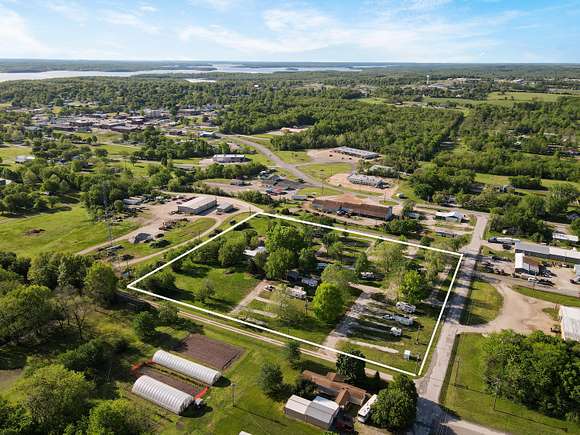 5 Acres of Improved Mixed-Use Land for Sale in Stockton, Missouri