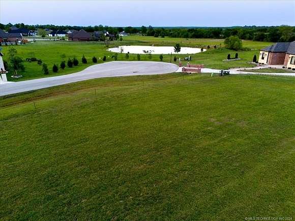 1 Acre of Residential Land for Sale in Broken Arrow, Oklahoma