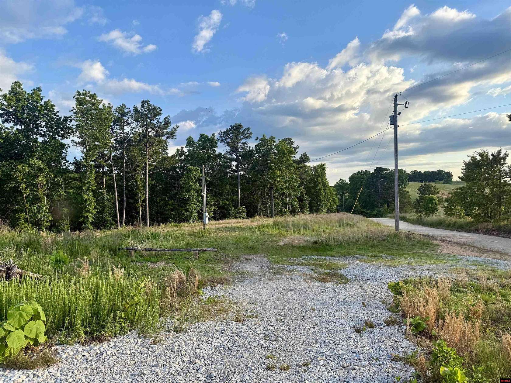 9.58 Acres of Recreational Land & Farm for Sale in Flippin, Arkansas