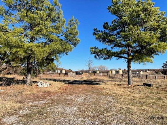 10.7 Acres of Land for Sale in Lindsay, Oklahoma