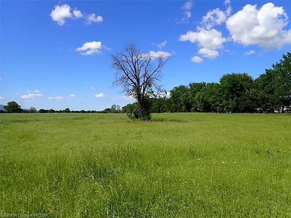 31 Acres of Land for Auction in Howe, Oklahoma