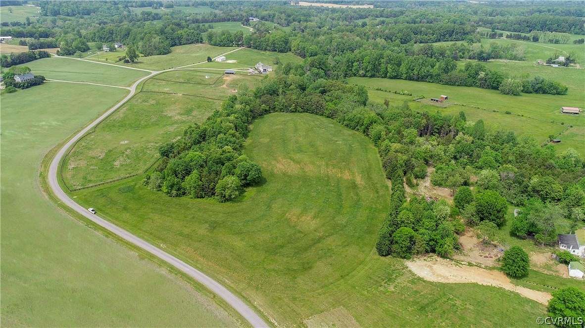 10.1 Acres of Agricultural Land for Sale in Louisa, Virginia