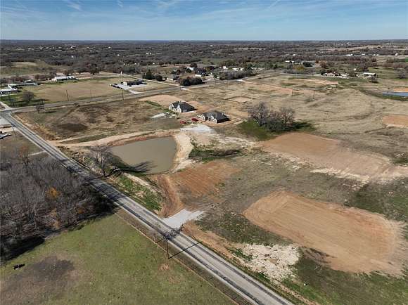 3.3 Acres of Residential Land for Sale in Decatur, Texas