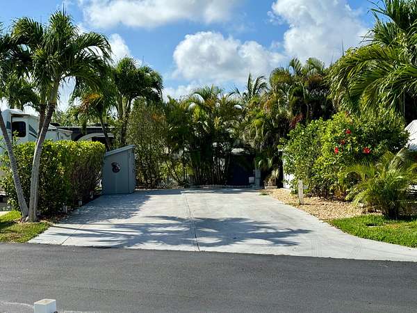 Land for Sale in Chokoloskee, Florida