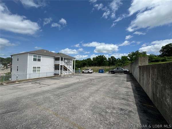 1 Acre of Land for Sale in Osage Beach, Missouri