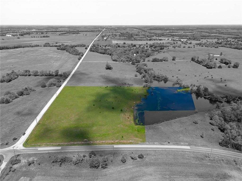 10 Acres of Residential Land for Sale in Lane, Kansas